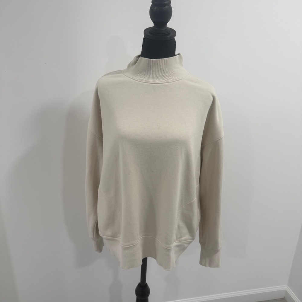 ALO Yoga Cream High-Collar Sweatshirt